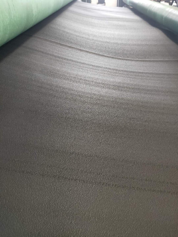 斜坡用糙面土工膜